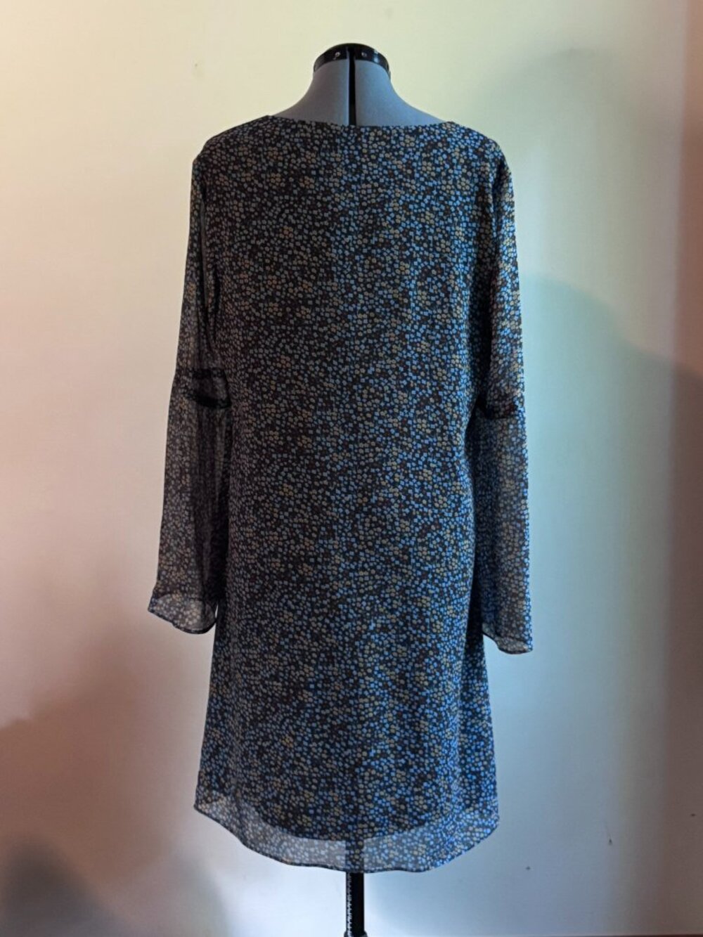 CAbi flowing dress size large - Picture 3 of 7